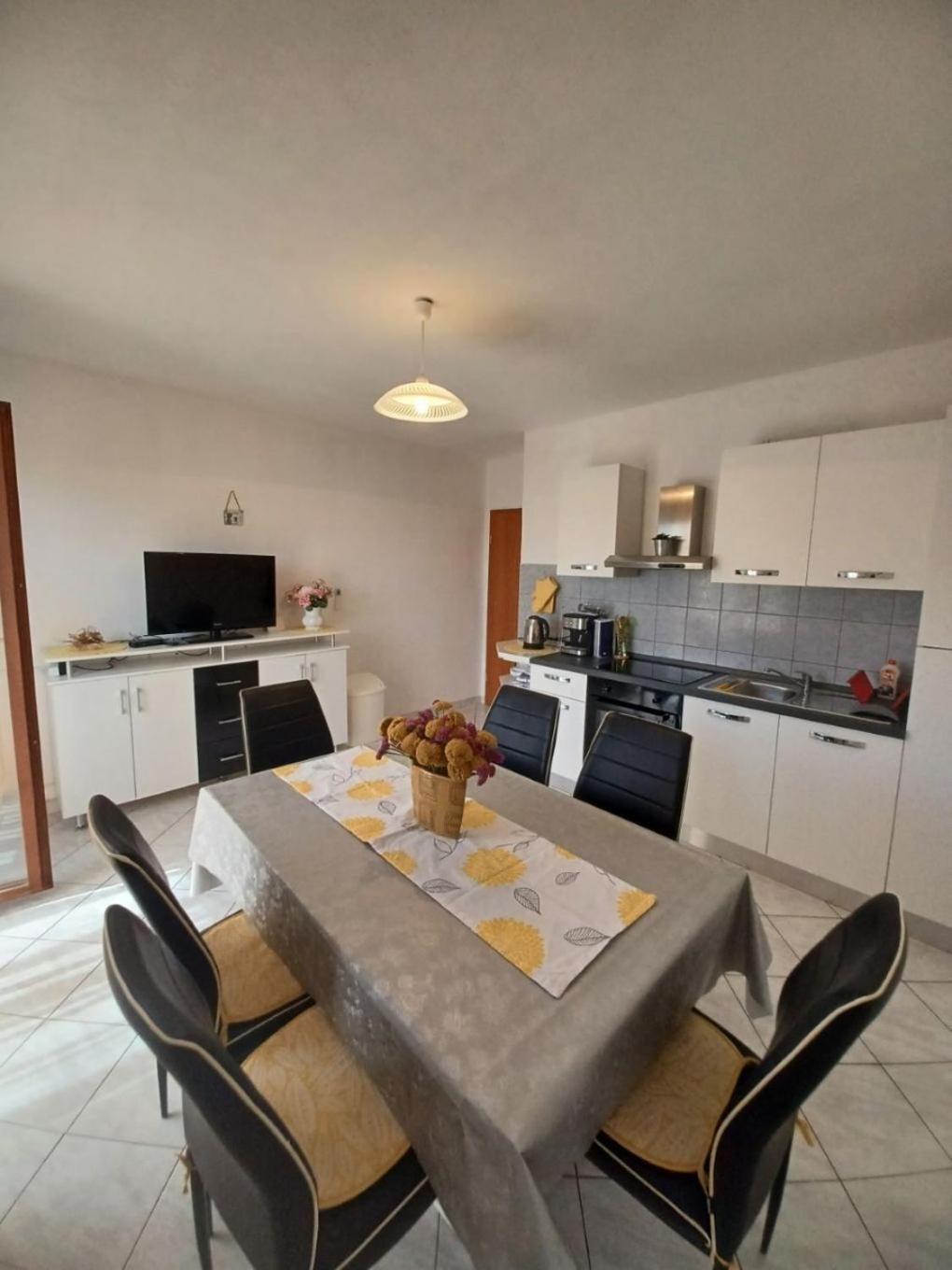Apartment Marijica Trogir Exterior foto